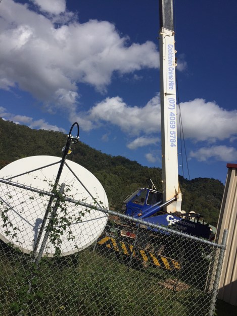 Wujal tower replair 2018-crane